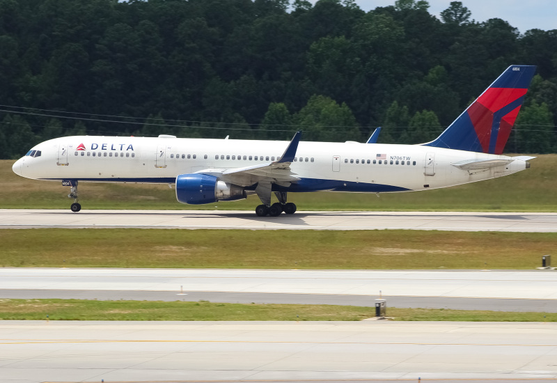 Photo of N706TW - Delta Airlines Boeing 757-200 at RDU on AeroXplorer Aviation Database