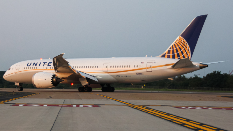 Photo of N27901 - United Airlines Boeing 787-8 at IAD on AeroXplorer Aviation Database