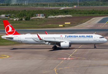 LX-TCB) Global Jet Luxembourg Airbus A319-153N(CJ) by Dalton Hoch