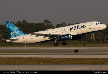 LX-TCB) Global Jet Luxembourg Airbus A319-153N(CJ) by Dalton Hoch