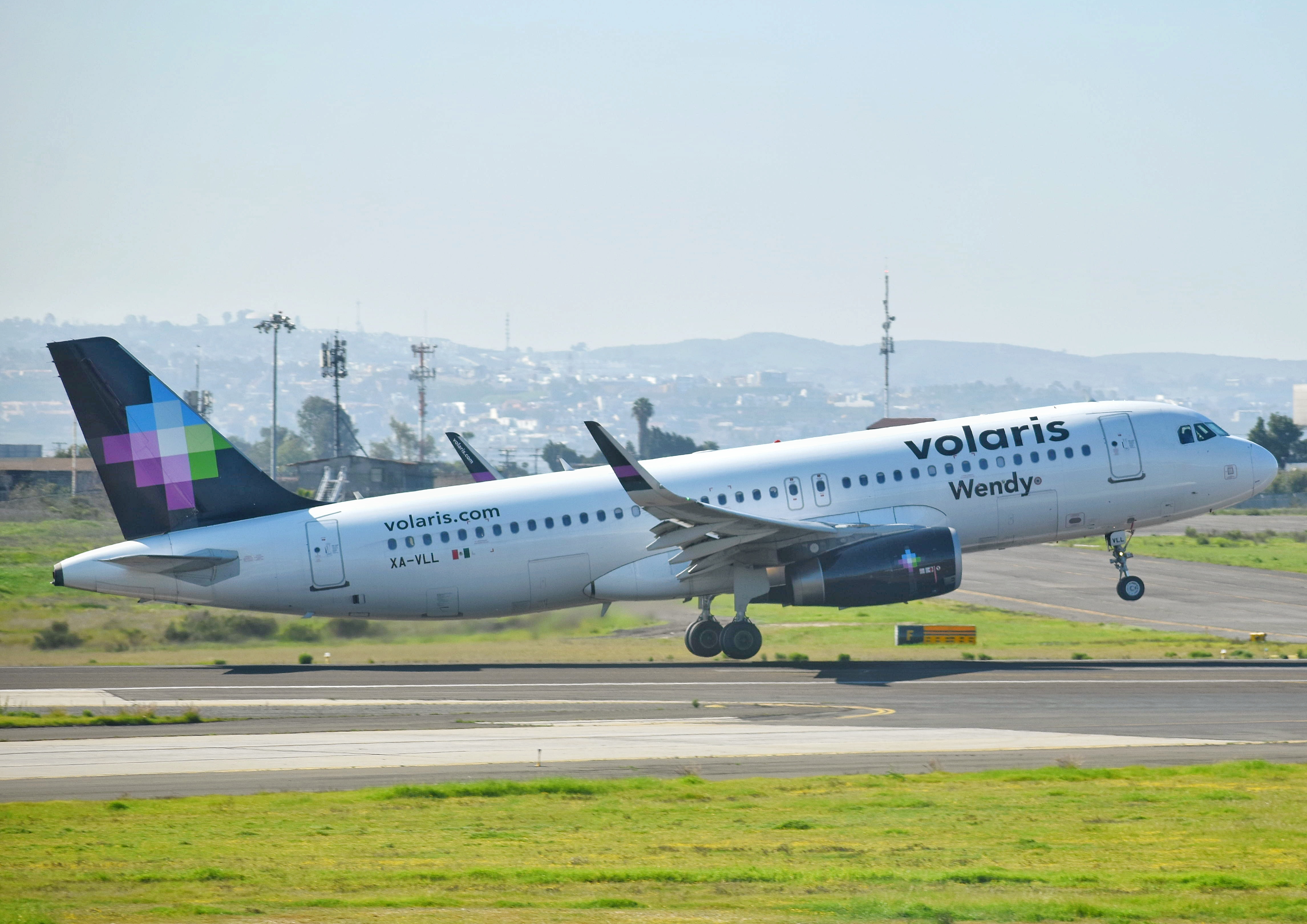 Photo of XA-VLL - Volaris Airbus A320 at TIJ