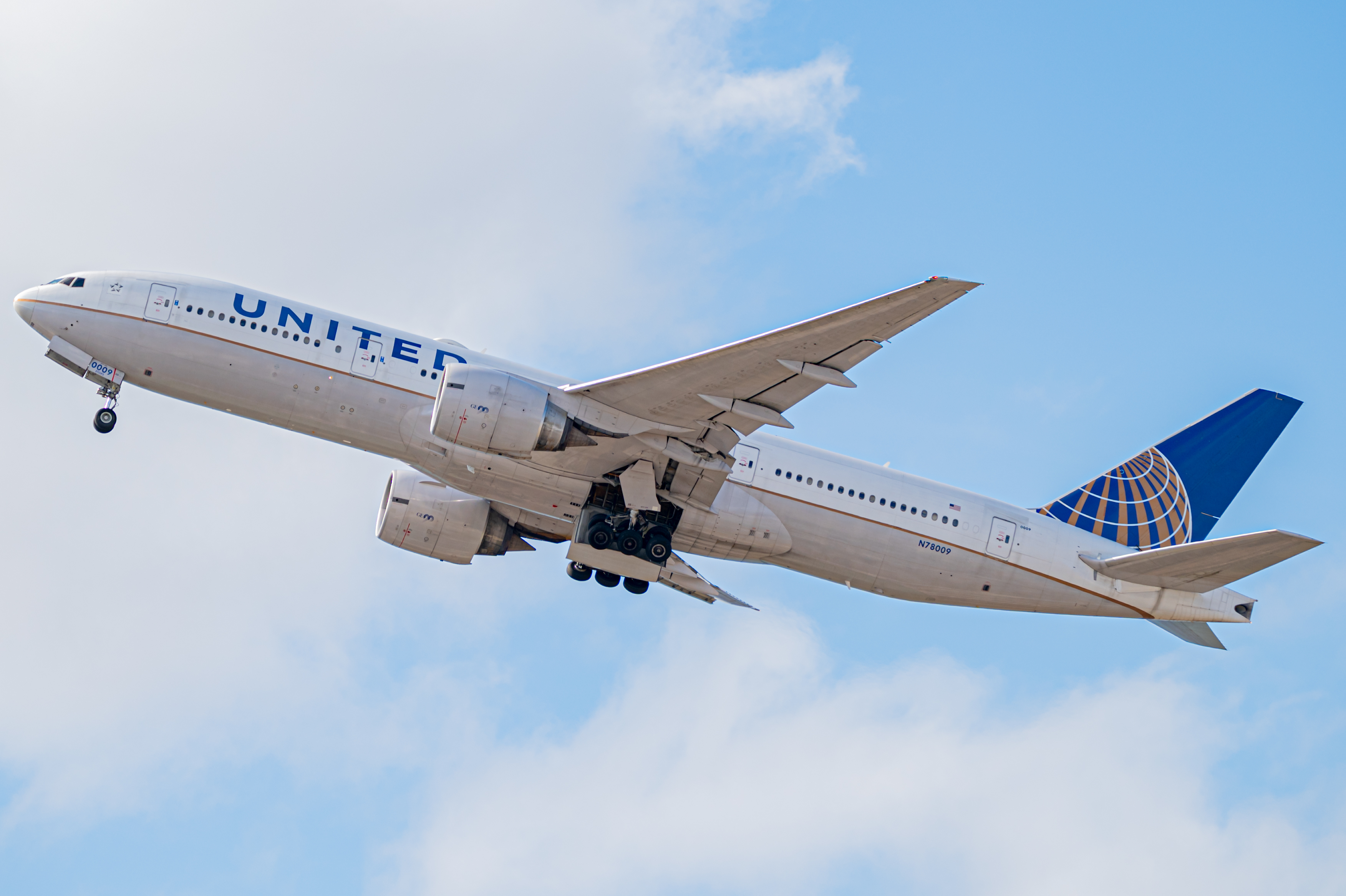 Some of United Airlines' Boeing 777s get OK to fly after 2021 engine  failure