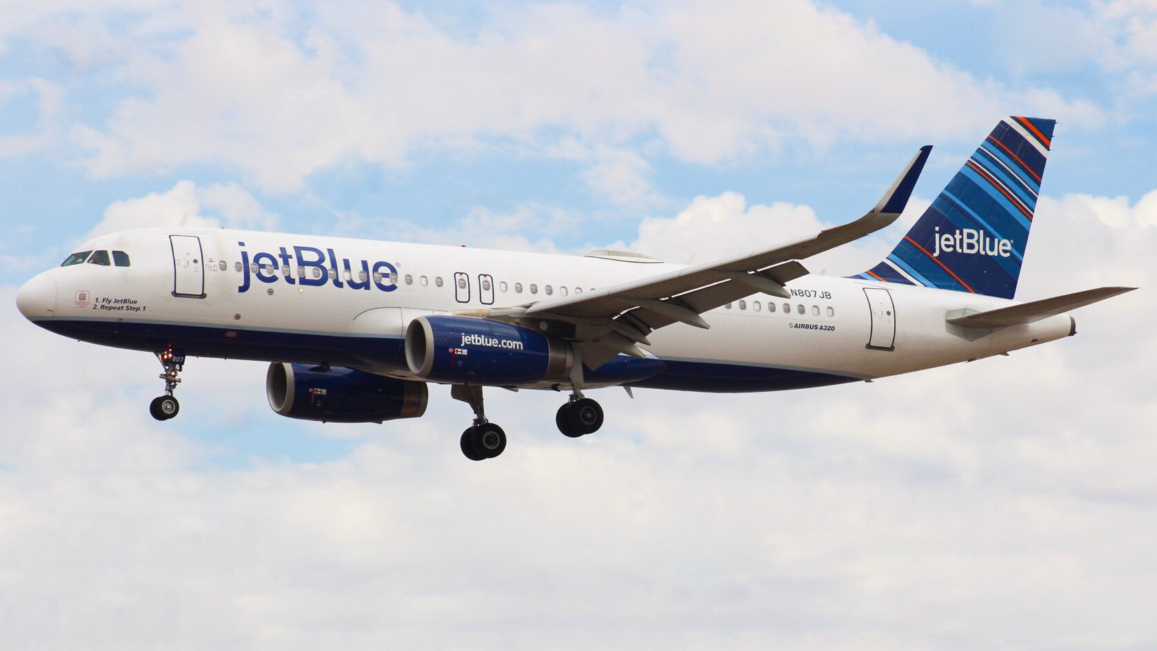 Photo of N807JB - JetBlue Airways Airbus A320 at LAS