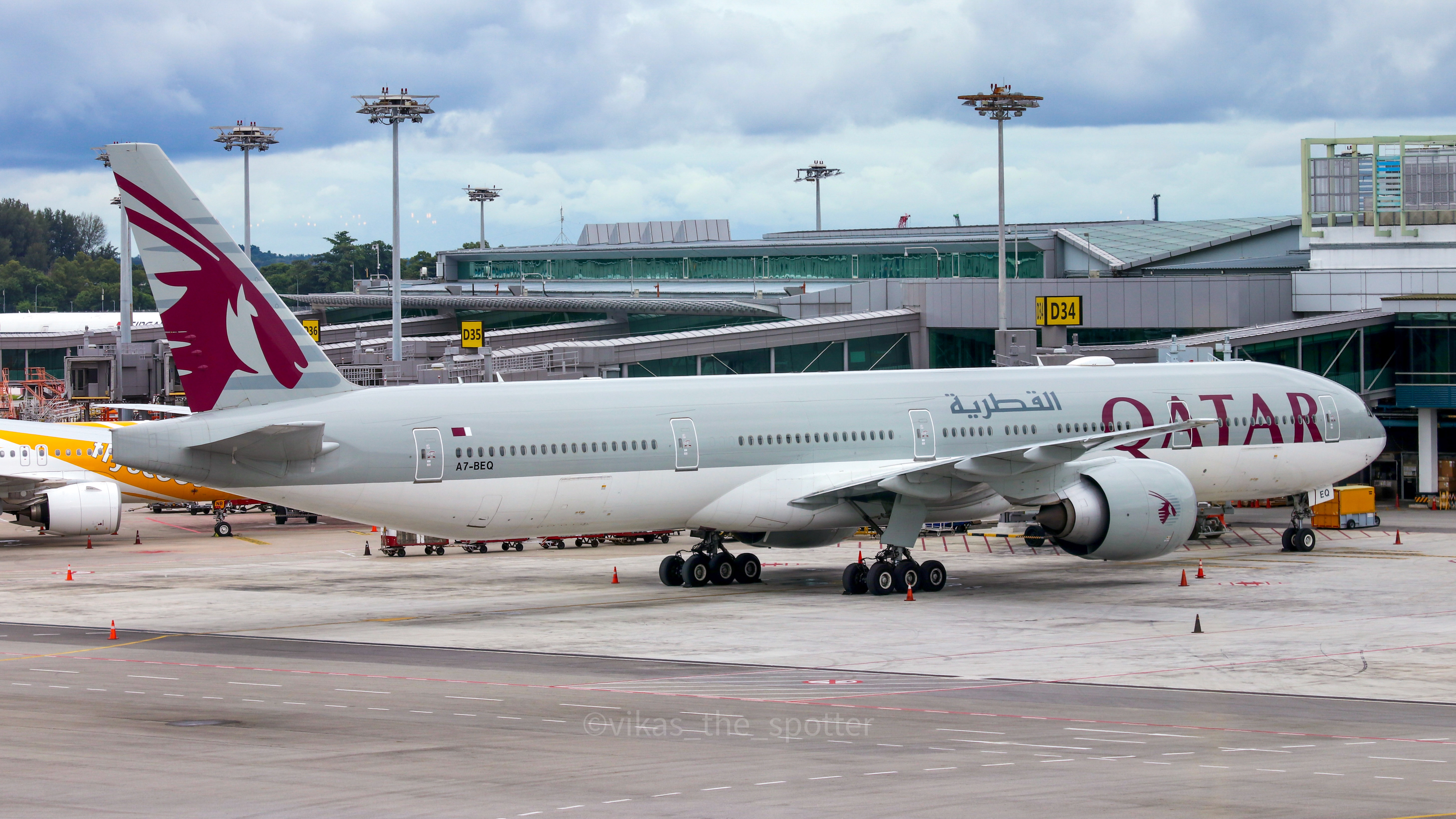 Photo of A7-BEQ - Qatar Airways Boeing 777-300ER at SIN