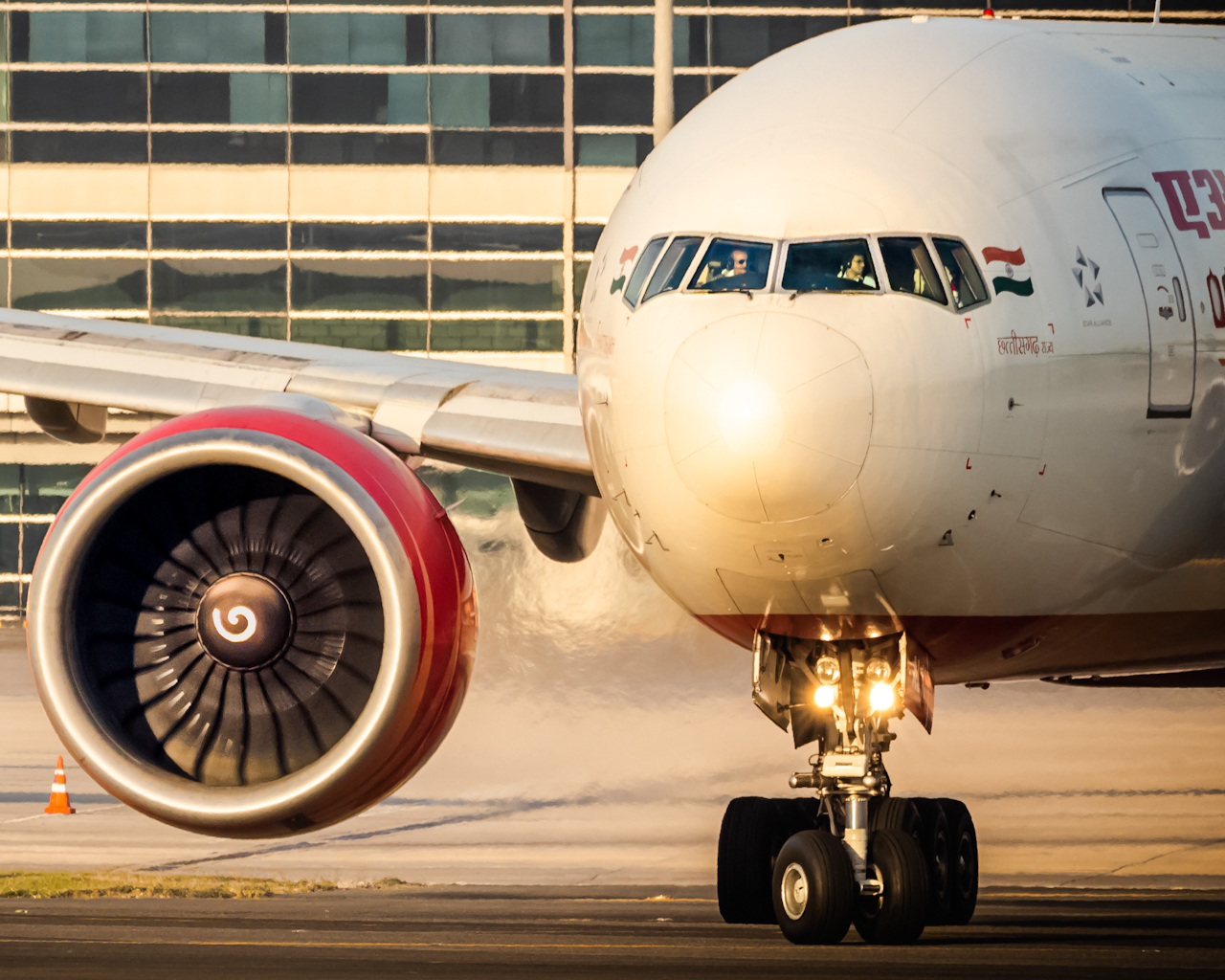 Photo of VT-ALK - Air India  Boeing 777-300ER at DEL