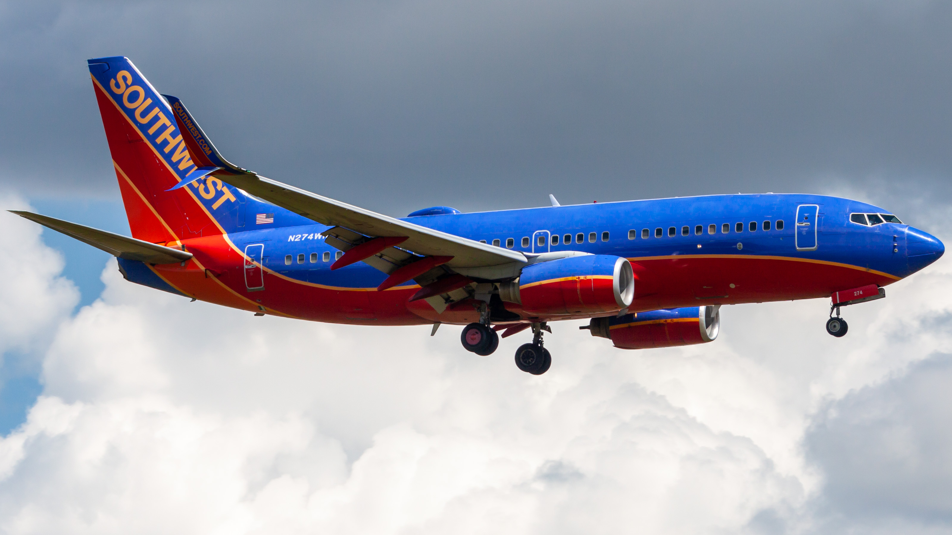 Photo of N274WN - Southwest Airlines Boeing 737-700 at HOU