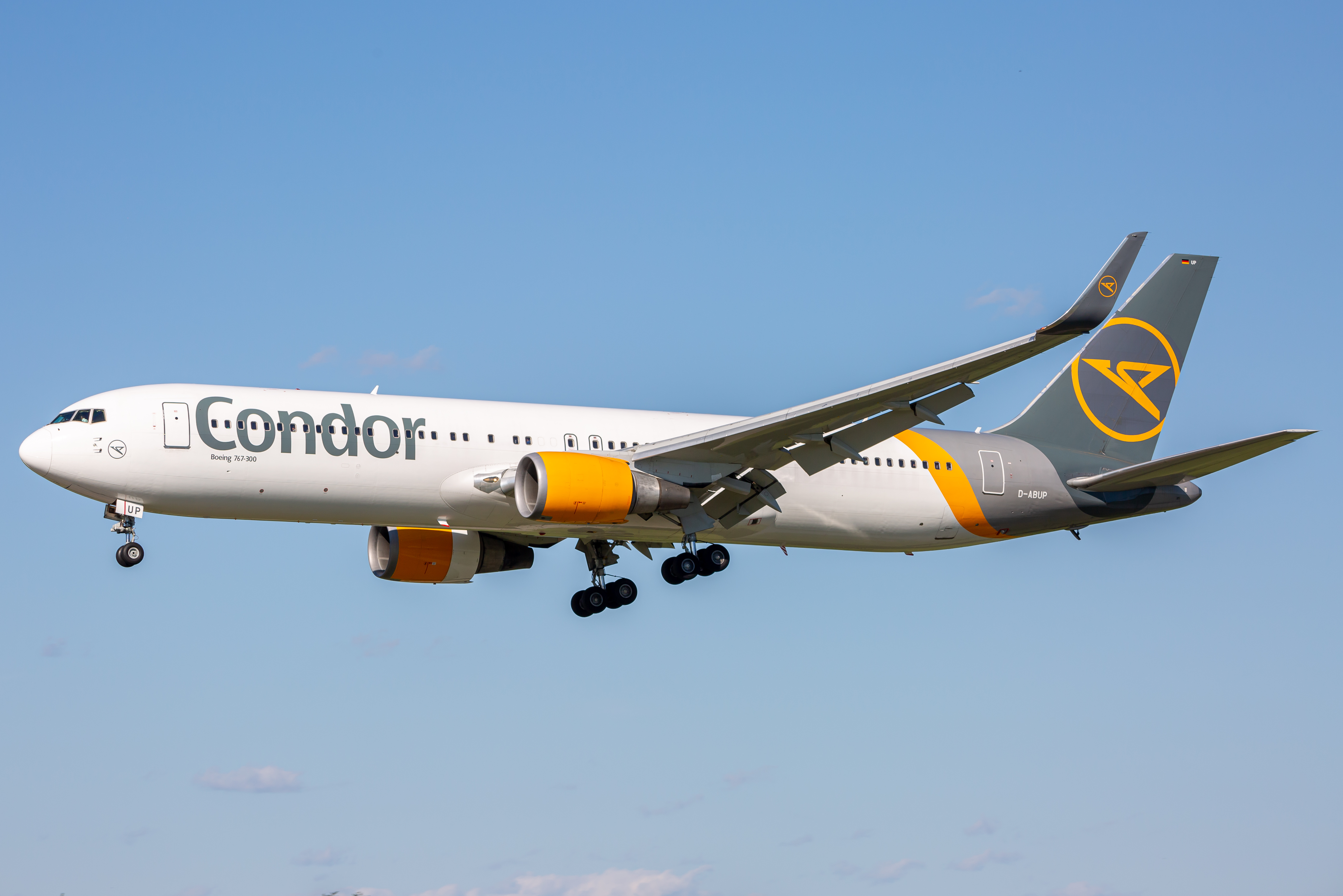 TRIP REPORT, Condor BUSINESS CLASS, Boeing 767-300