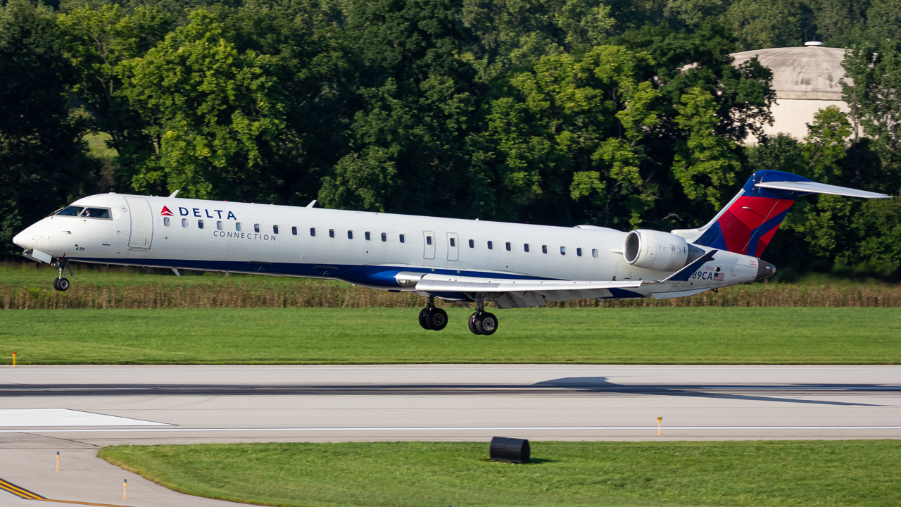 Photo of N689CA - Delta Connection Mitsubishi CRJ-900 at CMH