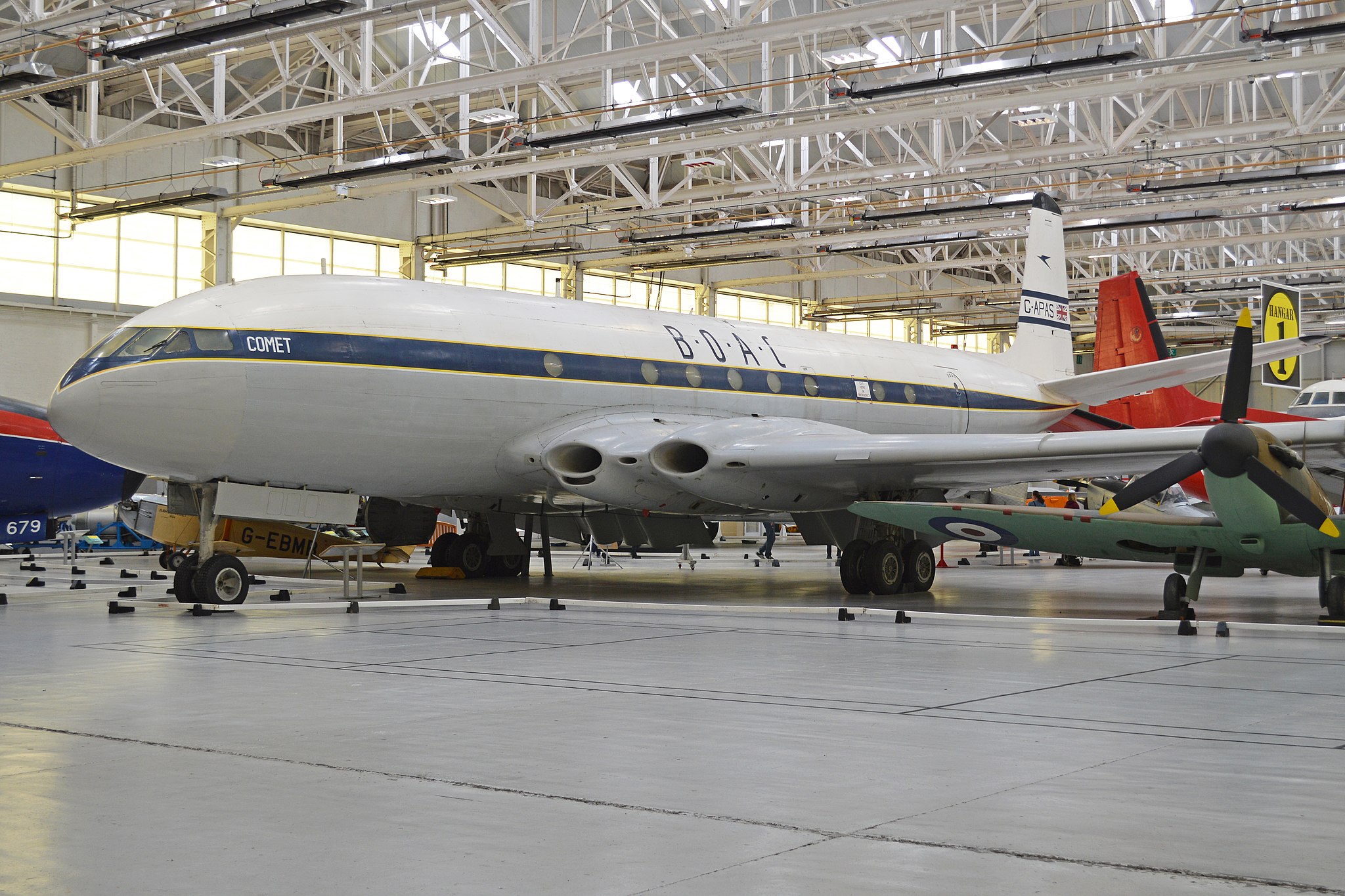 The De Havilland Comet: A Pioneer with a Fatal Flaw - AeroXplorer.com